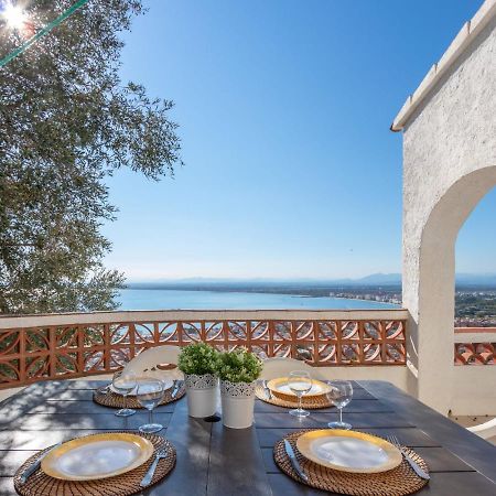 Holiday Home Villa Cecilia Roses Esterno foto