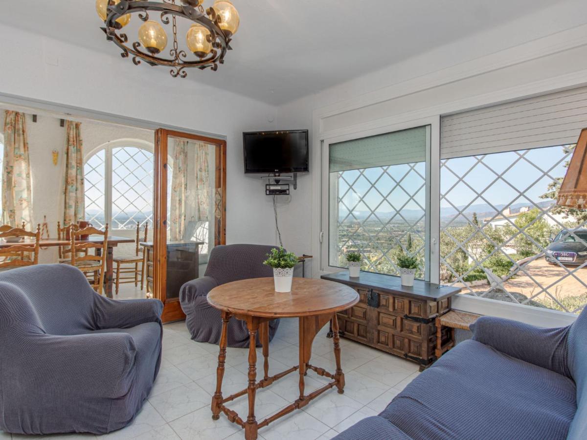 Holiday Home Villa Cecilia Roses Esterno foto