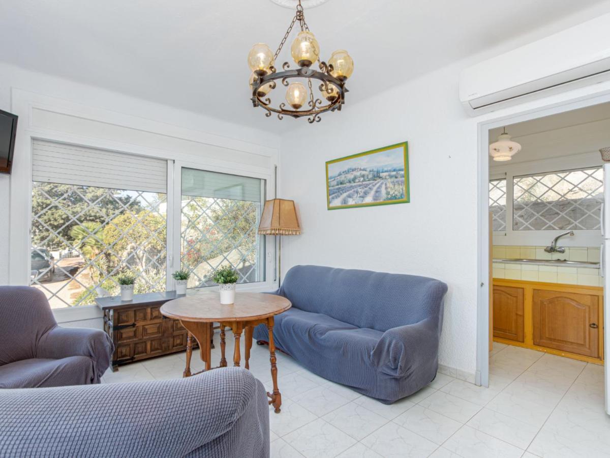 Holiday Home Villa Cecilia Roses Esterno foto