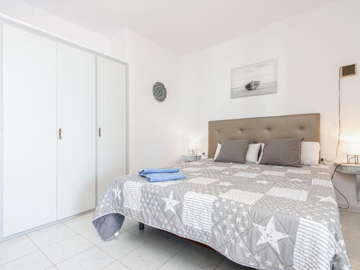 Holiday Home Villa Cecilia Roses Esterno foto