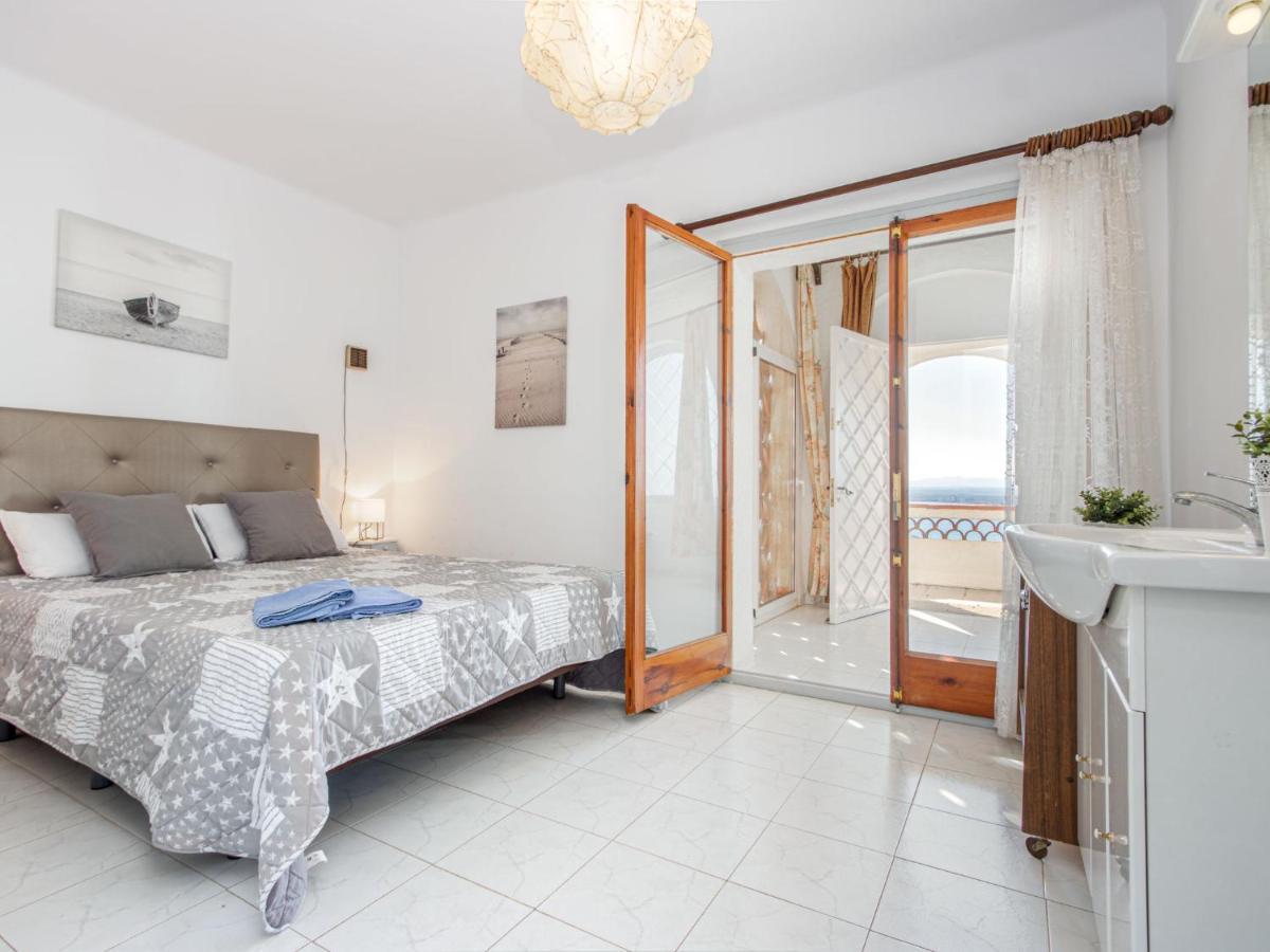Holiday Home Villa Cecilia Roses Esterno foto