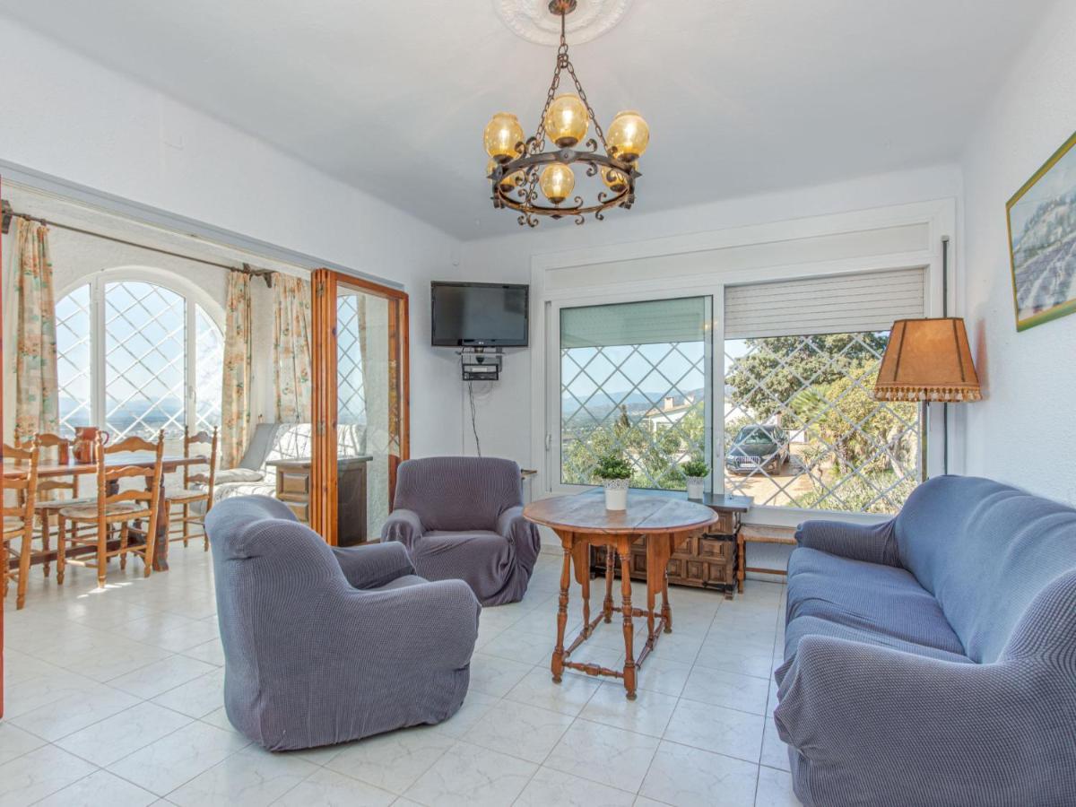 Holiday Home Villa Cecilia Roses Esterno foto