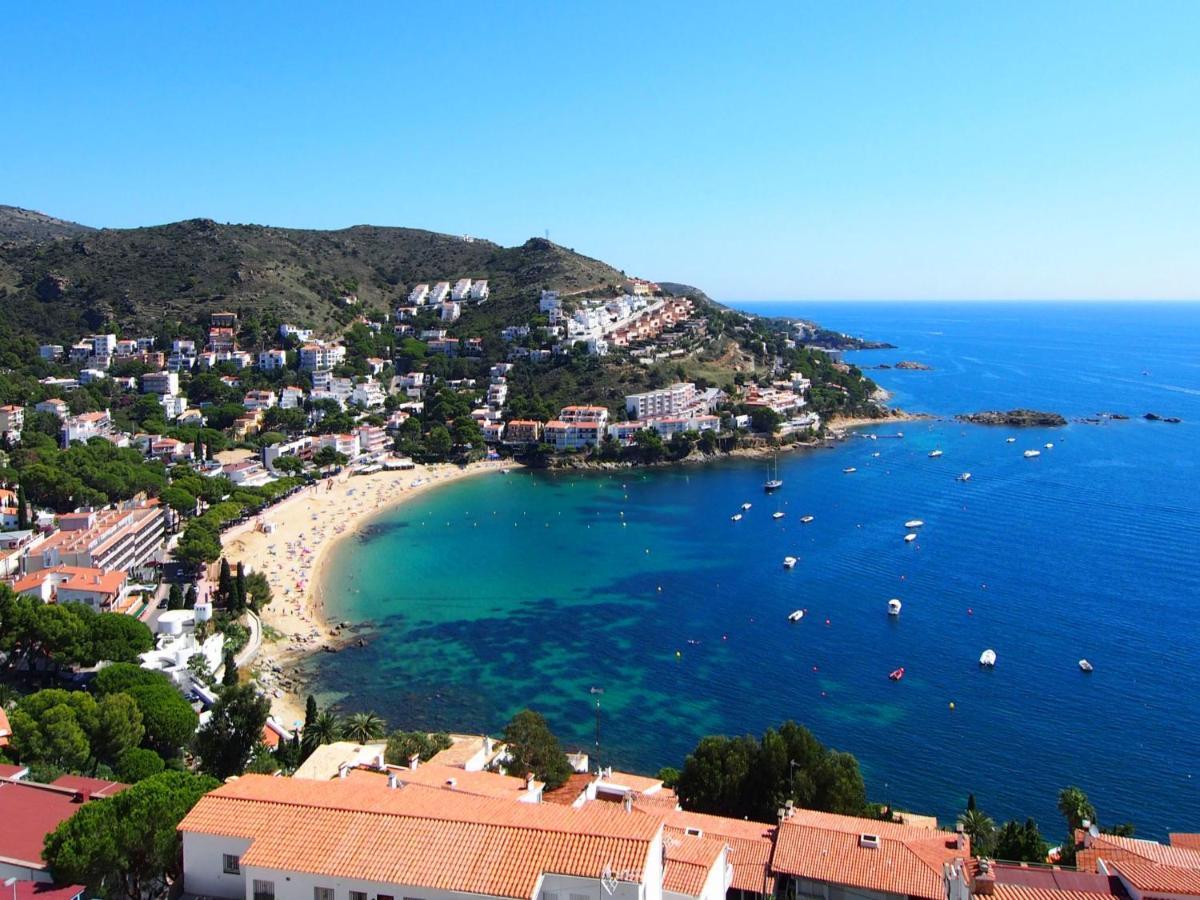 Holiday Home Villa Cecilia Roses Esterno foto